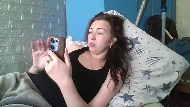 DanaNeon online show from April 16, 8:37 am