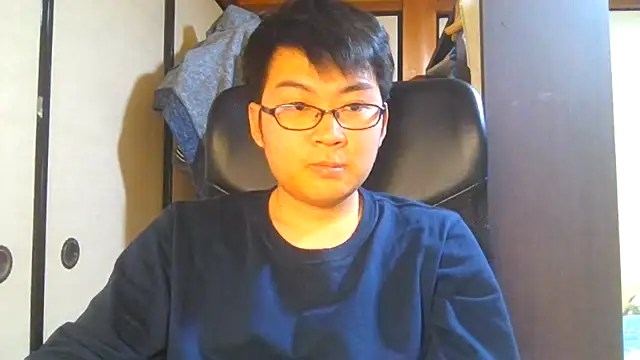 Snapshot of hiromu53 chatting on April 3, 2:37 pm hiromu53 online show from April 3, 2:37 pm