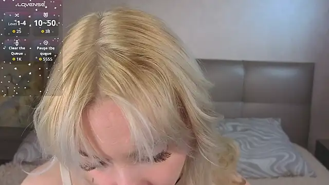 JaymieVigen online show from May 31, 3:26 am