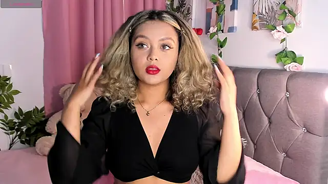 Snapshot of isajonnes18 chatting on November 27, 11:40 pm isajonnes18 online show from November 27, 11:40 pm