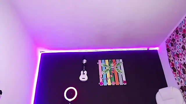 Snapshot of ingrid_zese_ chatting on September 11, 9:37 pm ingrid zese online show from September 11, 9:37 pm