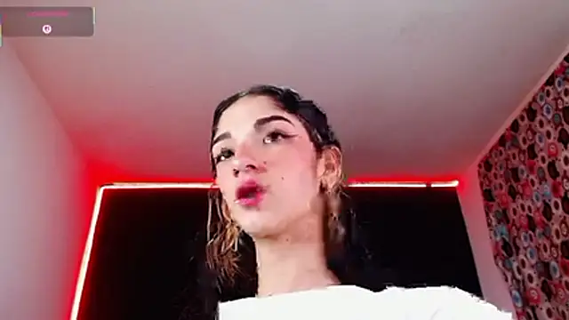 Snapshot of ingrid_zese_ chatting on October 23, 9:02 pm ingrid zese online show from October 23, 9:02 pm