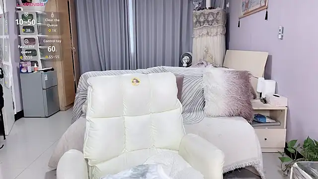 Y2Luvk online show from October 14, 11:38 pm