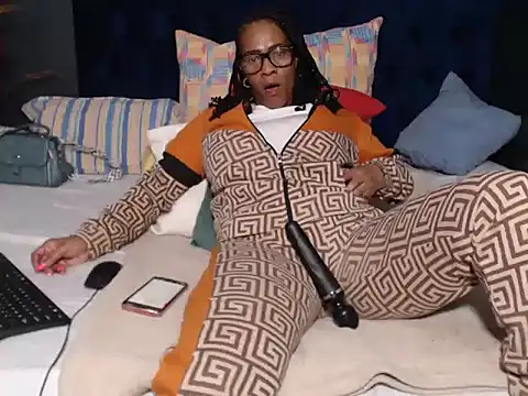 Snapshot of PrettyBoobsxx42 chatting on November 11, 7:30 am PrettyBoobsxx42 online show from November 11, 7:30 am