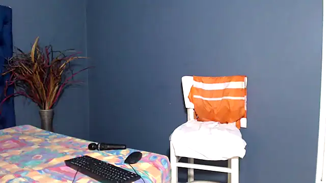 Snapshot of PrettyBoobsxx42 chatting on November 26, 5:47 pm PrettyBoobsxx42 online show from November 26, 5:47 pm