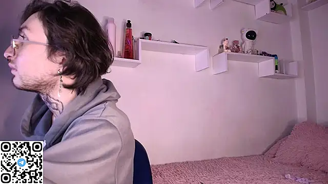 annyharriis online show from November 4, 11:48 pm