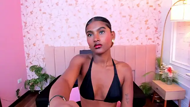 halleylorens online show from July 9, 7:18 pm