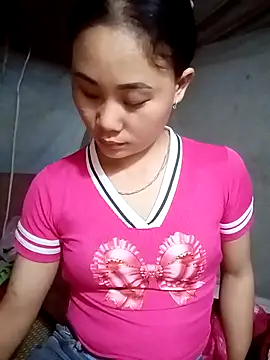 Snapshot of Ruaiuoi chatting on April 18, 12:09 pm Ruaiuoi online show from April 18, 12:09 pm