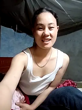 Snapshot of Ruaiuoi chatting on May 2, 12:54 pm Ruaiuoi online show from May 2, 12:54 pm