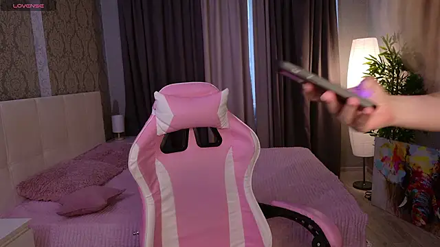 HeyMonkey  online show from February 8, 1:58 pm