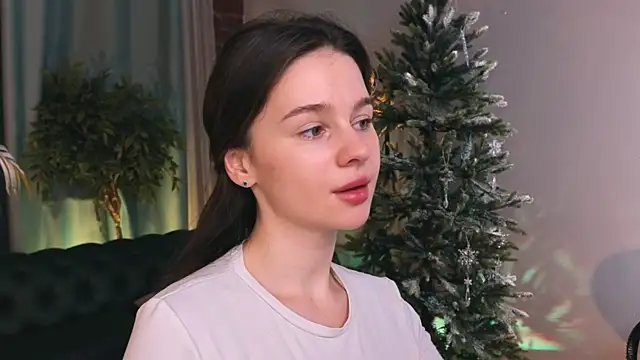 Olivia Farrell online show from December 5, 1:09 pm