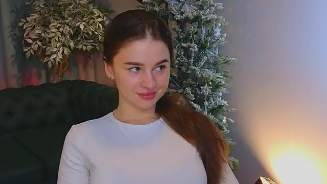 Olivia Farrell online show from December 16, 12:43 pm