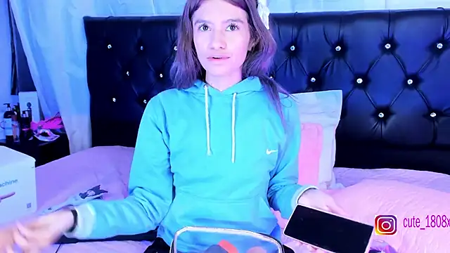 Sofiia cute  online show from October 31, 4:02 am