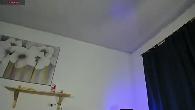 angel hasss online show from September 22, 1:07 am