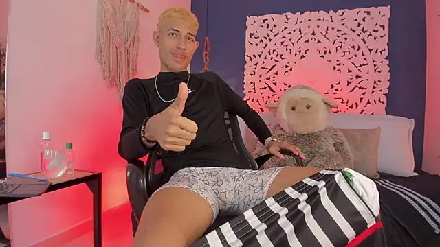 Adonis WB online show from January 15, 4:06 am