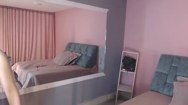 Snapshot of Camila_Russoo chatting on December 2, 8:26 pm Camila Russoo online show from December 2, 8:26 pm