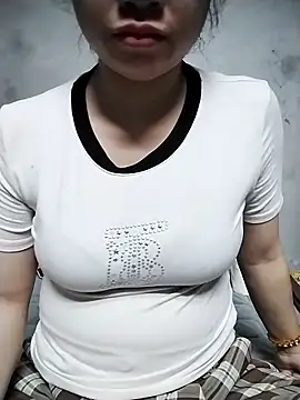 Mie rose online show from February 22, 1:42 pm