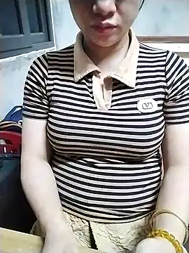 Snapshot of Mie_rose chatting on April 25, 1:30 am Mie rose online show from April 25, 1:30 am