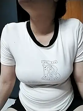 Snapshot of Mie_rose chatting on April 25, 1:36 pm Mie rose online show from April 25, 1:36 pm
