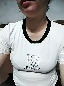 Snapshot of Mie_rose chatting on April 29, 12:42 pm Mie rose online show from April 29, 12:42 pm
