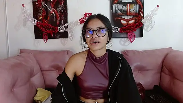 Snapshot of Miahotcs1 chatting on February 17, 12:56 pm Miahotcs1 online show from February 17, 12:56 pm