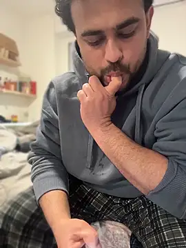 Rodrigopraba online show from April 18, 9:24 am