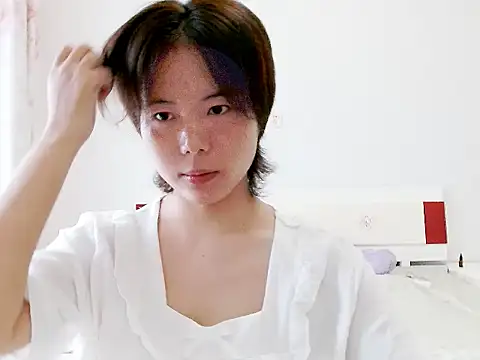 huihui520-- online show from September 18, 12:01 am