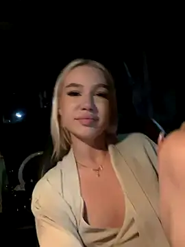 Kiss Avrora  online show from September 14, 5:45 pm