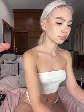 Kiss Avrora  online show from September 17, 3:14 pm