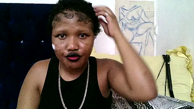 BUNNYCHOWX28 online show from April 20, 8:21 pm