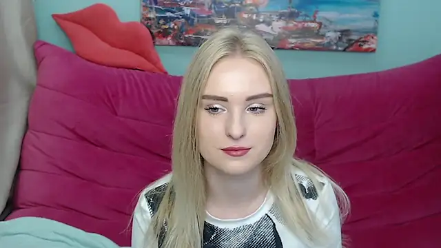 Snapshot of SofySofty chatting on October 4, 4:43 am SofySofty online show from October 4, 4:43 am