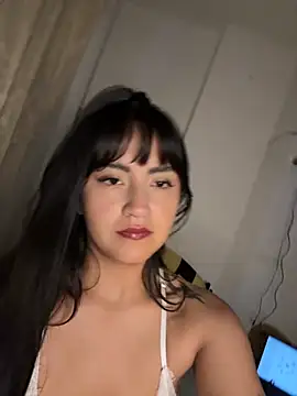 Snapshot of _Layla69_ chatting on October 21, 11:49 pm Layla69 online show from October 21, 11:49 pm