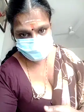 Snapshot of Tamilkeerthi chatting on February 5, 9:14 am Tamilkeerthi online show from February 5, 9:14 am