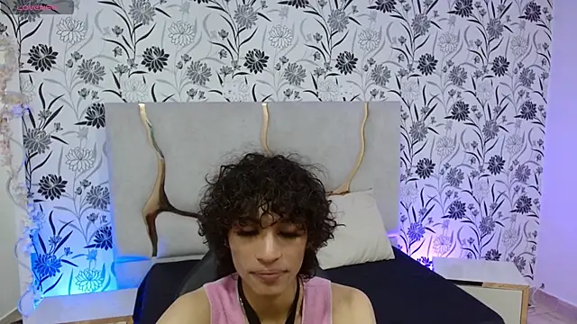 Snapshot of Chipi_tay chatting on September 17, 7:15 pm Chipi tay online show from September 17, 7:15 pm