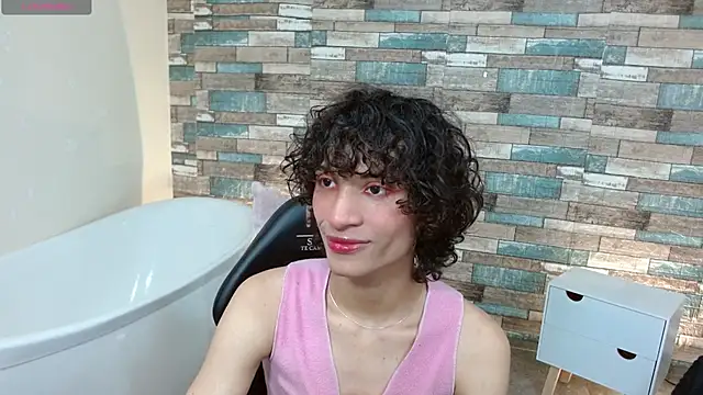 Snapshot of Chipi_tay chatting on September 27, 3:39 pm Chipi tay online show from September 27, 3:39 pm