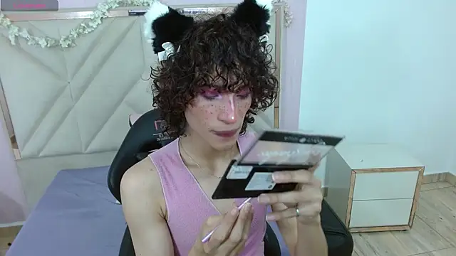 Snapshot of Chipi_tay chatting on November 5, 7:14 pm Chipi tay online show from November 5, 7:14 pm