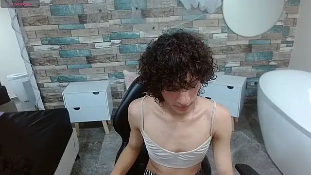 Snapshot of Chipi_tay chatting on November 24, 7:13 pm Chipi tay online show from November 24, 7:13 pm