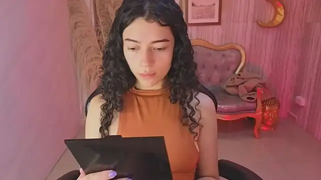 valkiria ardent s online show from February 18, 12:56 pm