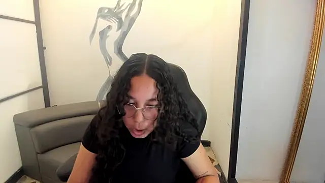 Noahsmitth  online show from October 8, 4:21 am