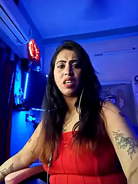 Snapshot of Love_Beauty01 chatting on February 13, 6:15 pm Love Beauty01 online show from February 13, 6:15 pm