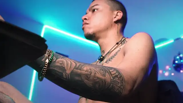 AlphaMasterXxx online show from February 18, 11:17 am