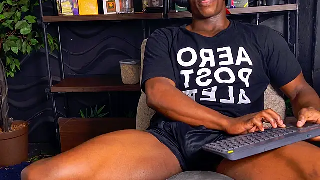 Snapshot of dalton_asher chatting on December 5, 3:30 pm dalton asher online show from December 5, 3:30 pm