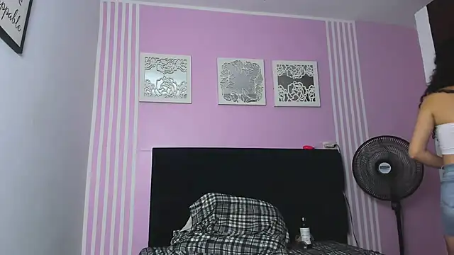 Snapshot of Horny_firecouple chatting on September 10, 1:44 pm Horny firecouple online show from September 10, 1:44 pm