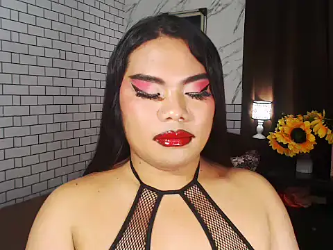 TSbrianaHugeCock online show from September 27, 6:40 am