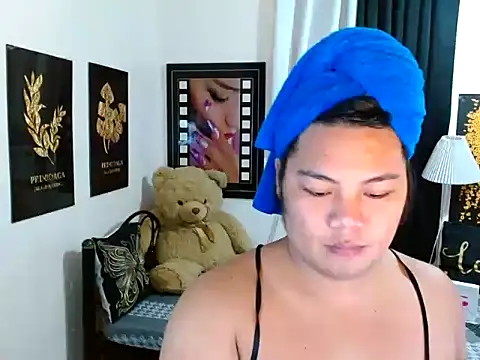 TSbrianaHugeCock online show from March 18, 2:09 pm