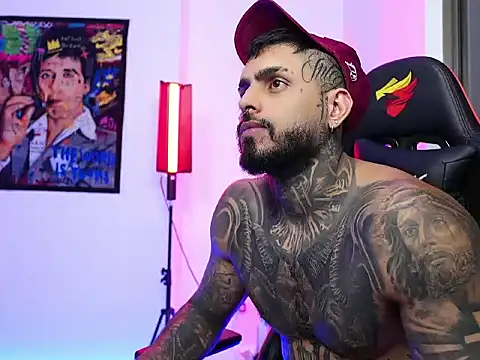 logan hugh8 online show from November 4, 6:45 am