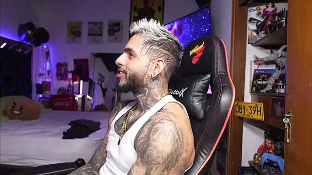 logan hugh8 online show from March 17, 4:17 am