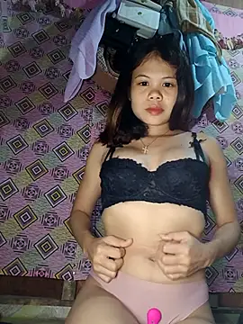 Snapshot of Sexxie_Ella22 chatting on December 17, 12:55 pm Sexxie Ella22 online show from December 17, 12:55 pm