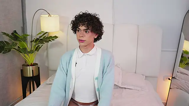 Snapshot of Timmyshy_ chatting on November 25, 3:50 am Timmyshy online show from November 25, 3:50 am