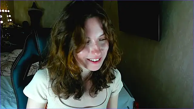 Agata in Wonderland online show from October 8, 2:47 pm